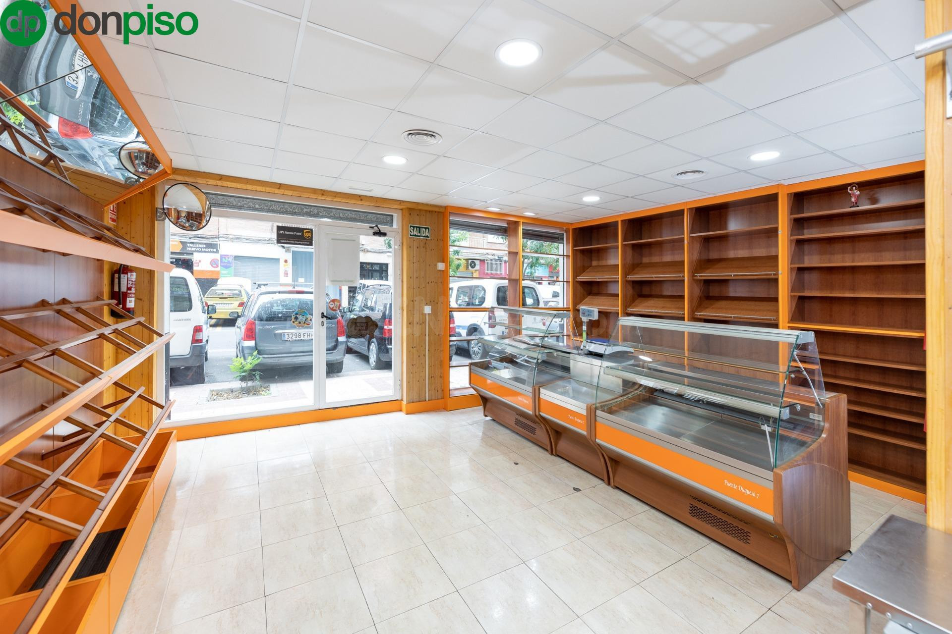LOCAL COMERCIAL EN EL CHARCÓN