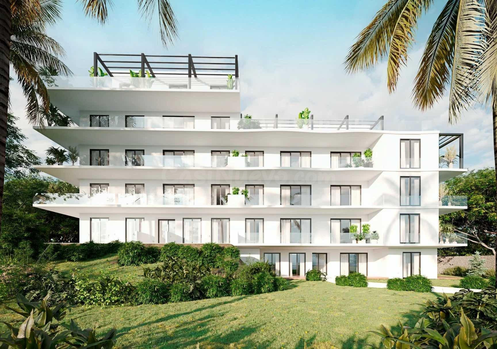 Apartamento planta baja de 2 dormitorios y 2 baños con vistas al mar. El Chaparral, Mijas Costa