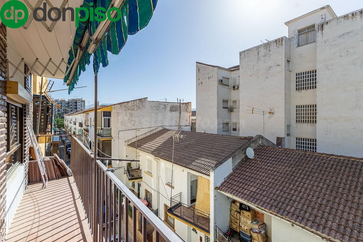 PISO JUNTO AVENIDA DE ANDALUCIA