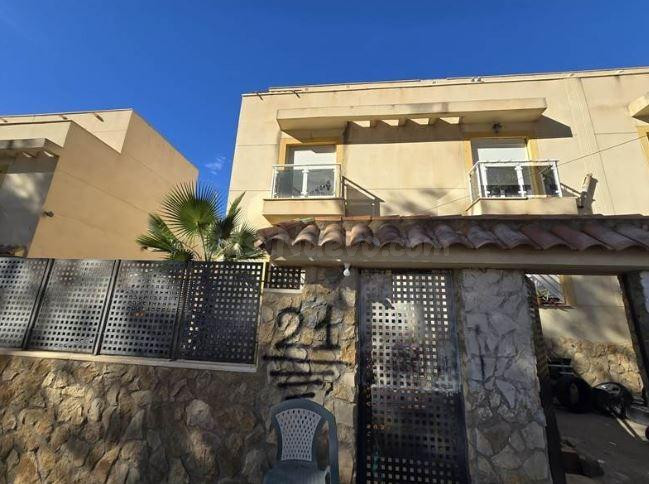 SE VENDE casa OKUPADA en Camino Del Cementerio Nº 141 Águilas (Murcia)