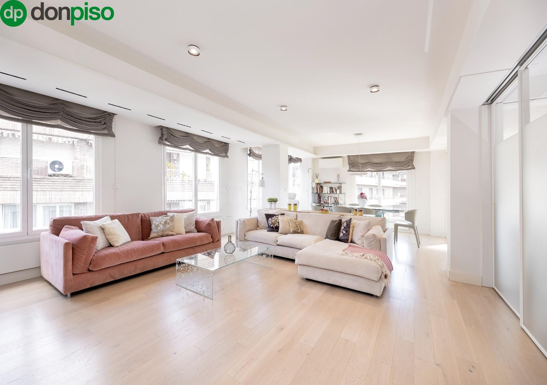 Exclusiva vivienda con vistas al Palacio de los Patos, junto Recogidas, 4 dormitorios 3 baños
