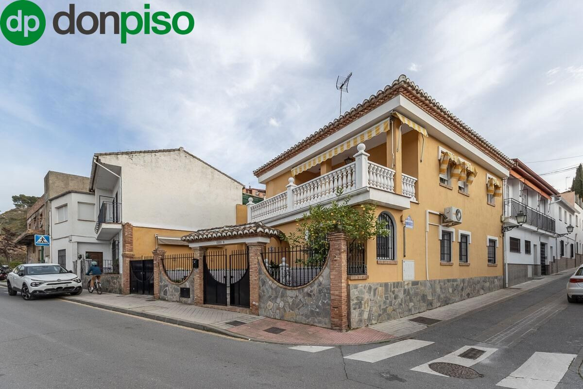 FANTÁSTICA CASA EN BOLA DE ORO