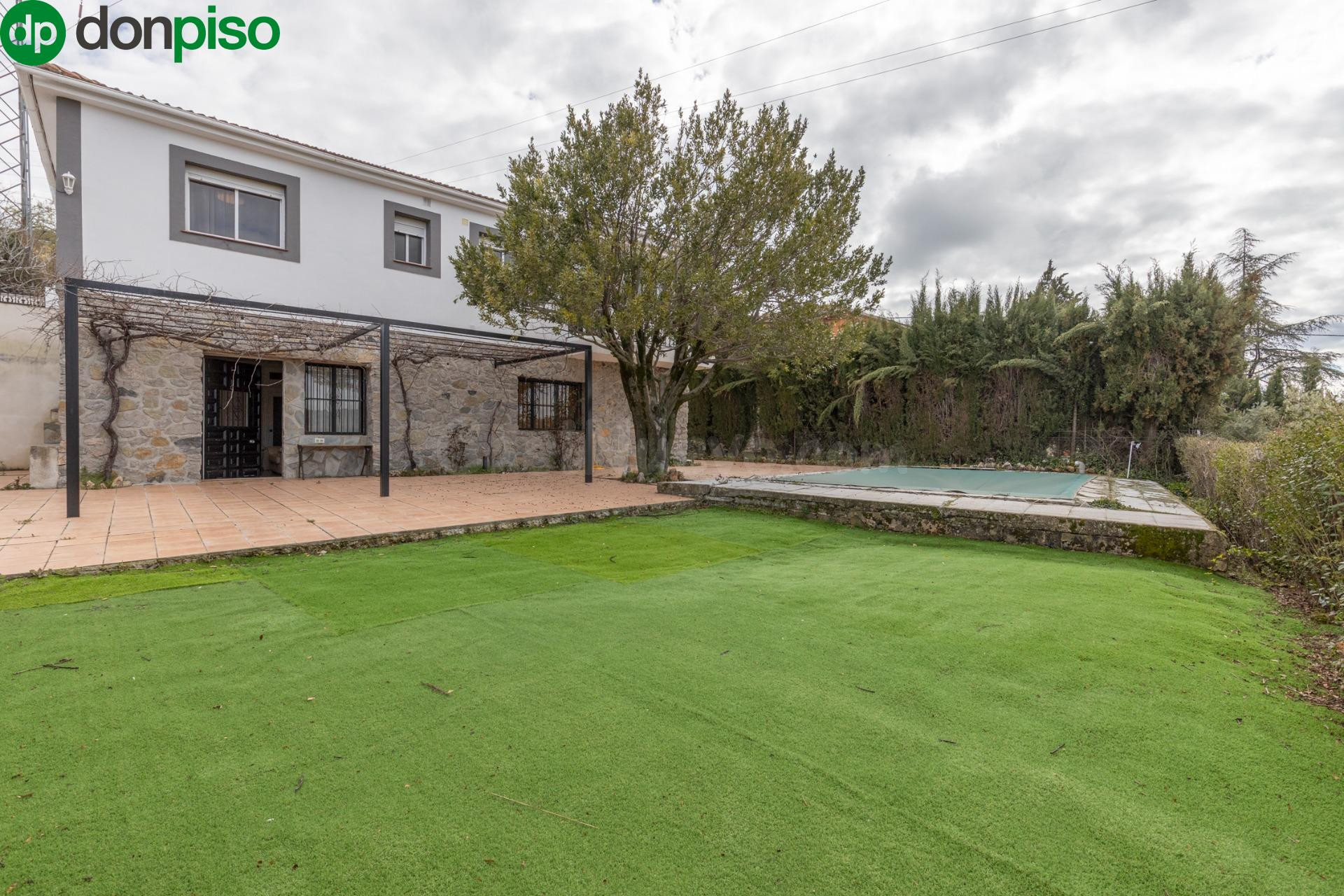 ESPECTACULAR CASA CON LICENCIA TURISTICA EN HUETOR SANTILLAN - foto 2