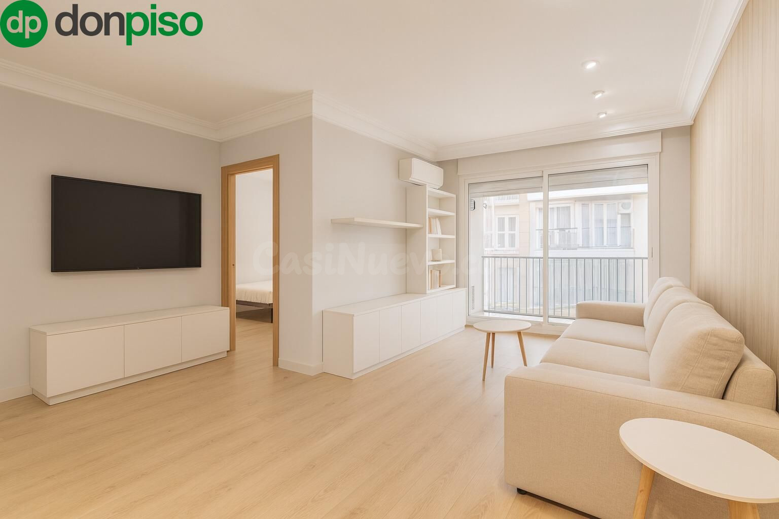 Piso en venta en pleno centro de Granada – Planta alta, garaje y gran potencial de reforma