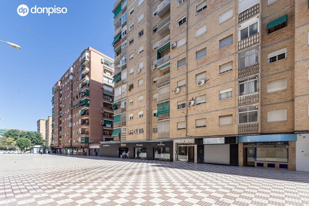 Piso de 3 dormitorios con terraza en plena zona Fontiveros