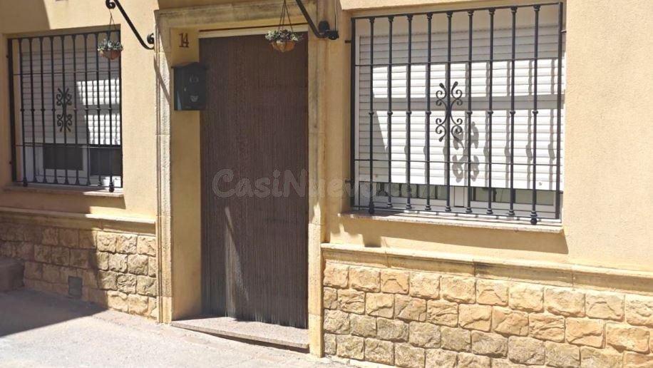 SE VENDE casa adosada OKUPA en C Larga 14, Guadix (Granada) - foto 2