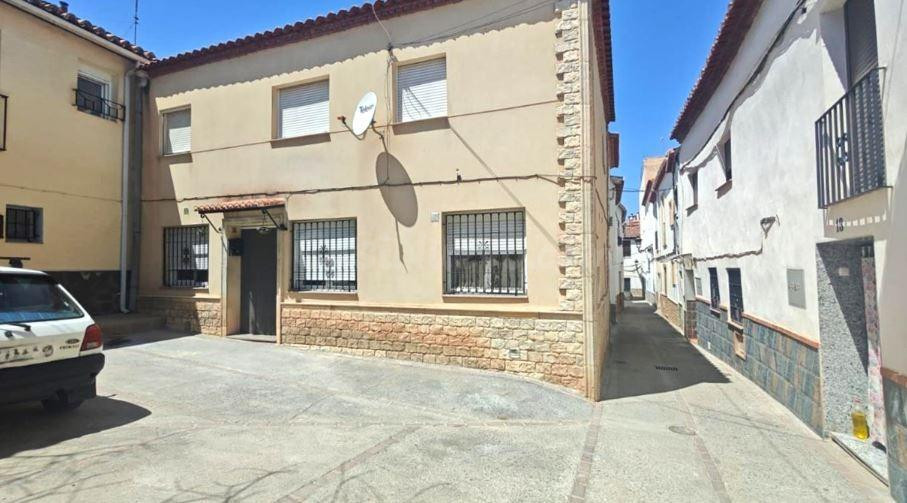 SE VENDE casa adosada OKUPA en C Larga 14, Guadix (Granada) - foto 3