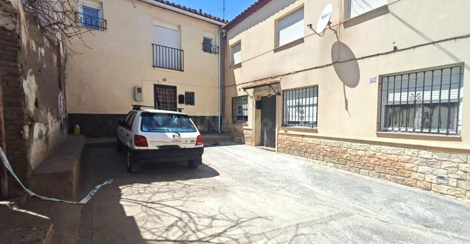 SE VENDE casa adosada OKUPA en C Larga 14, Guadix (Granada) - foto 4