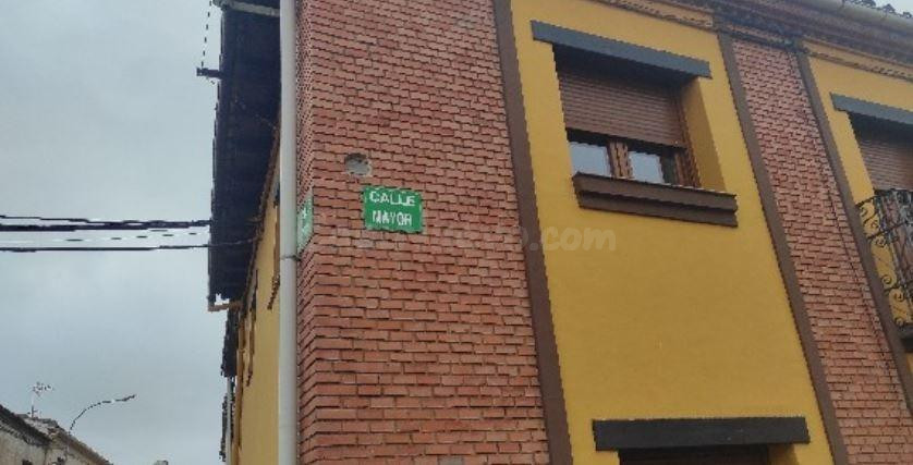 SE VENDE casa  OKUPA en C Leon  de Gordaliza del Pino - foto 2