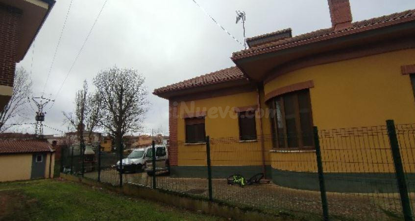 SE VENDE casa  OKUPA en C Leon  de Gordaliza del Pino - foto 4