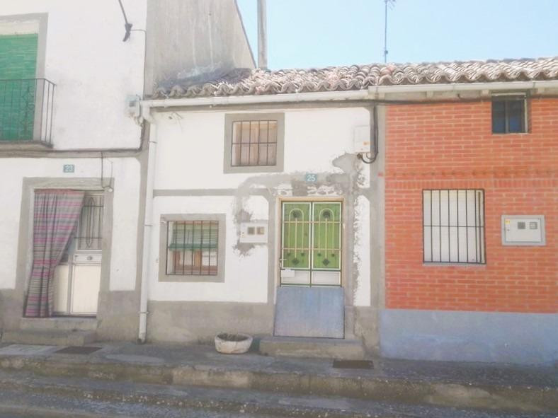 CASA EN VENTA EN VEGA DE VALDETRONCO, VALLADOLID
