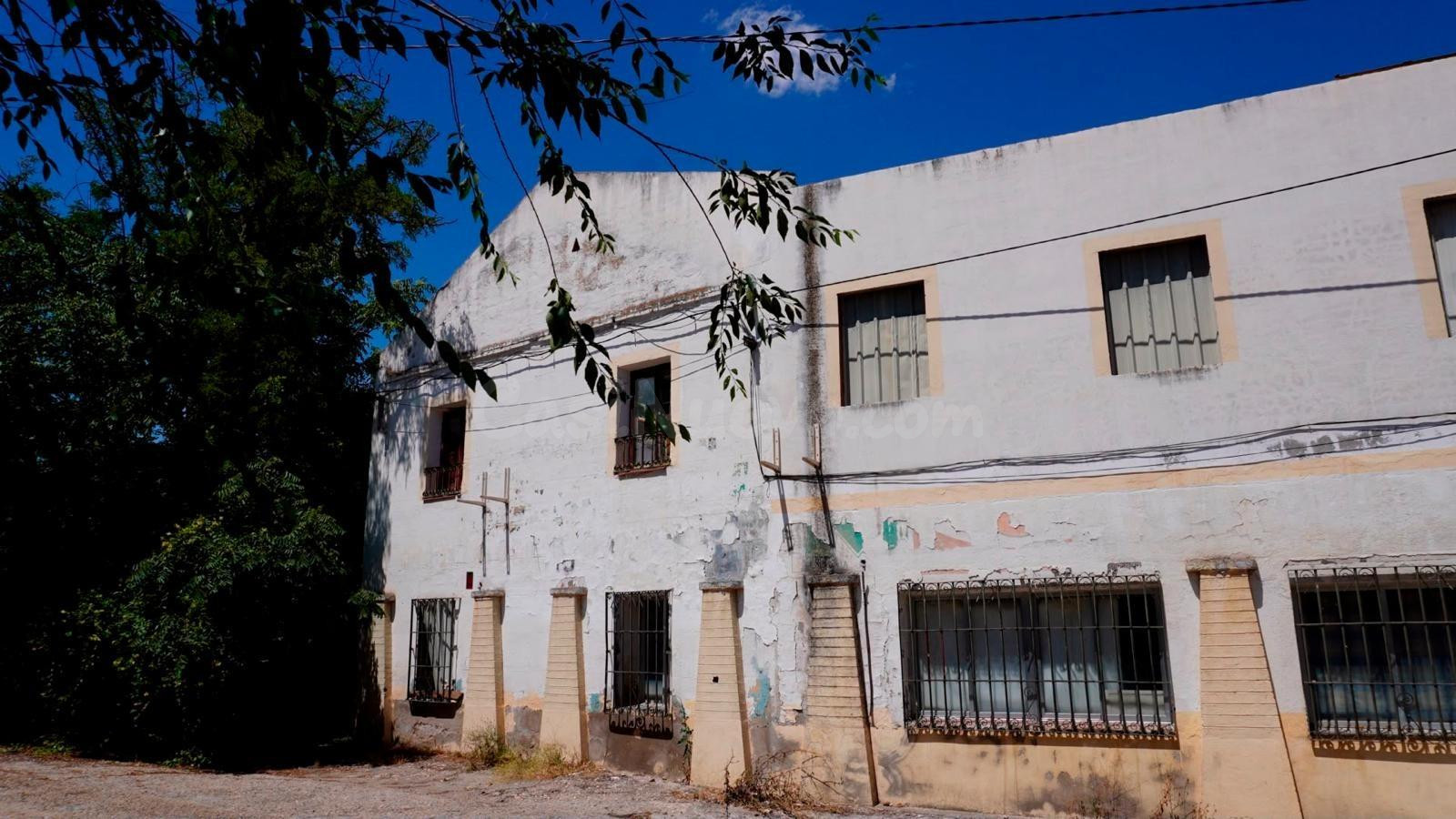 Excelente oportunidad de inversión en Seseña – Amplia propiedad con múltiples posibilidades