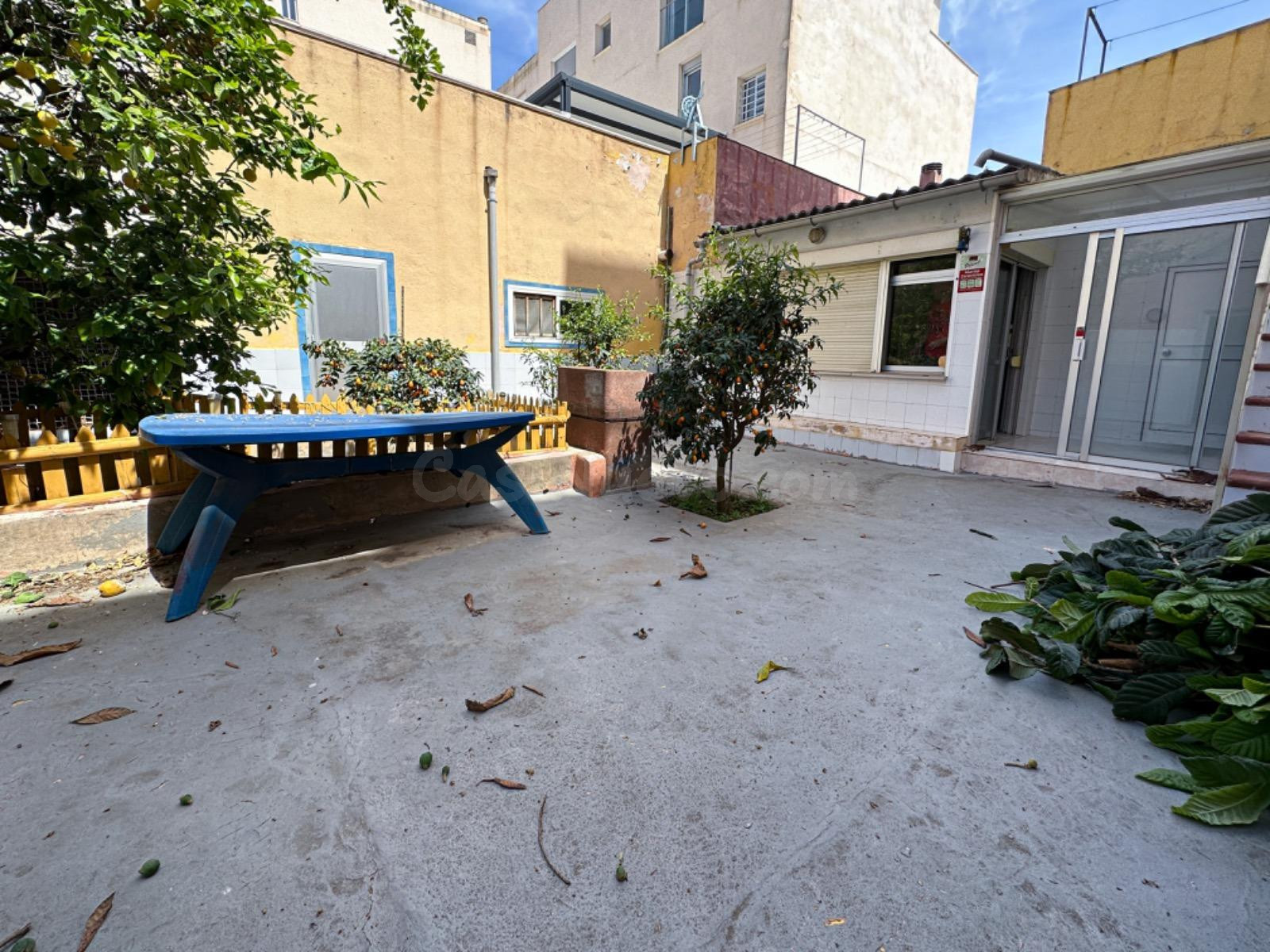 UNIFAMILIAR CON TERRAZA - MOLINAR