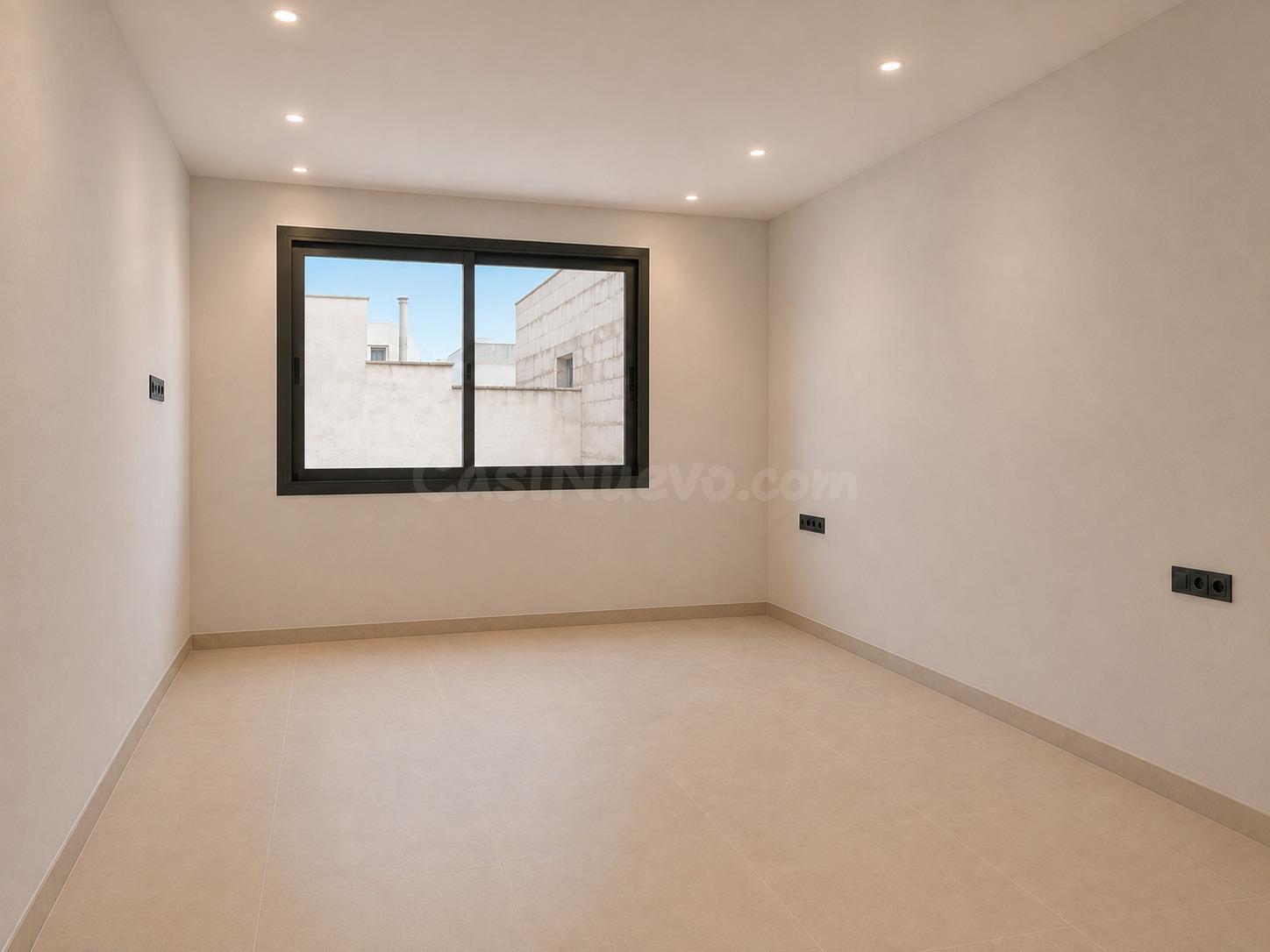 FABULOSO ÁTICO DE OBRA NUEVA CON TERRAZA EN SOLARIUM EN ZONA - foto 4