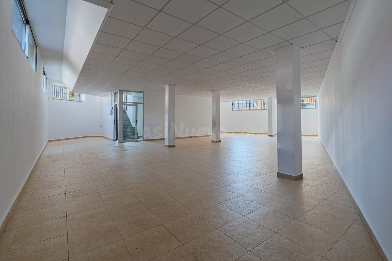 Inversión inteligente en Torrevieja local comercial reformado divisible con doble potencial de rentabilidad