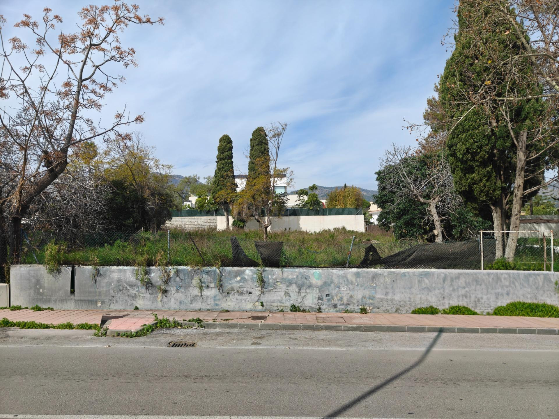 Oportunidad Única: Parcela Urbana Plana de 1.425 m2 en Av. Constitución – Ideal Inversores