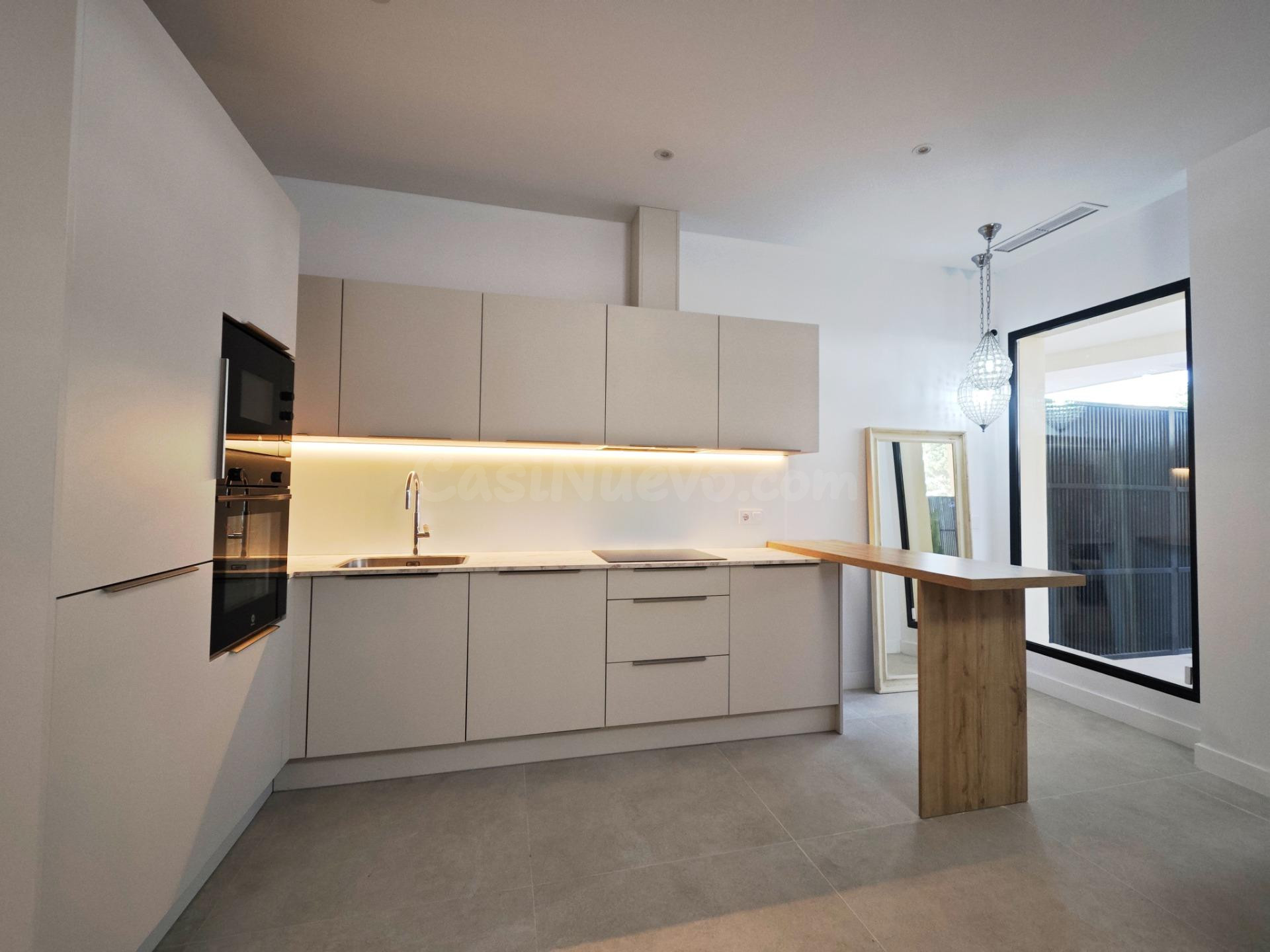 EXCEPCIONAL PLANTA BAJA EN DOÑA SOFIA 2 DORMITORIOS, 2 BAÑOS JUNTO AL MAR
