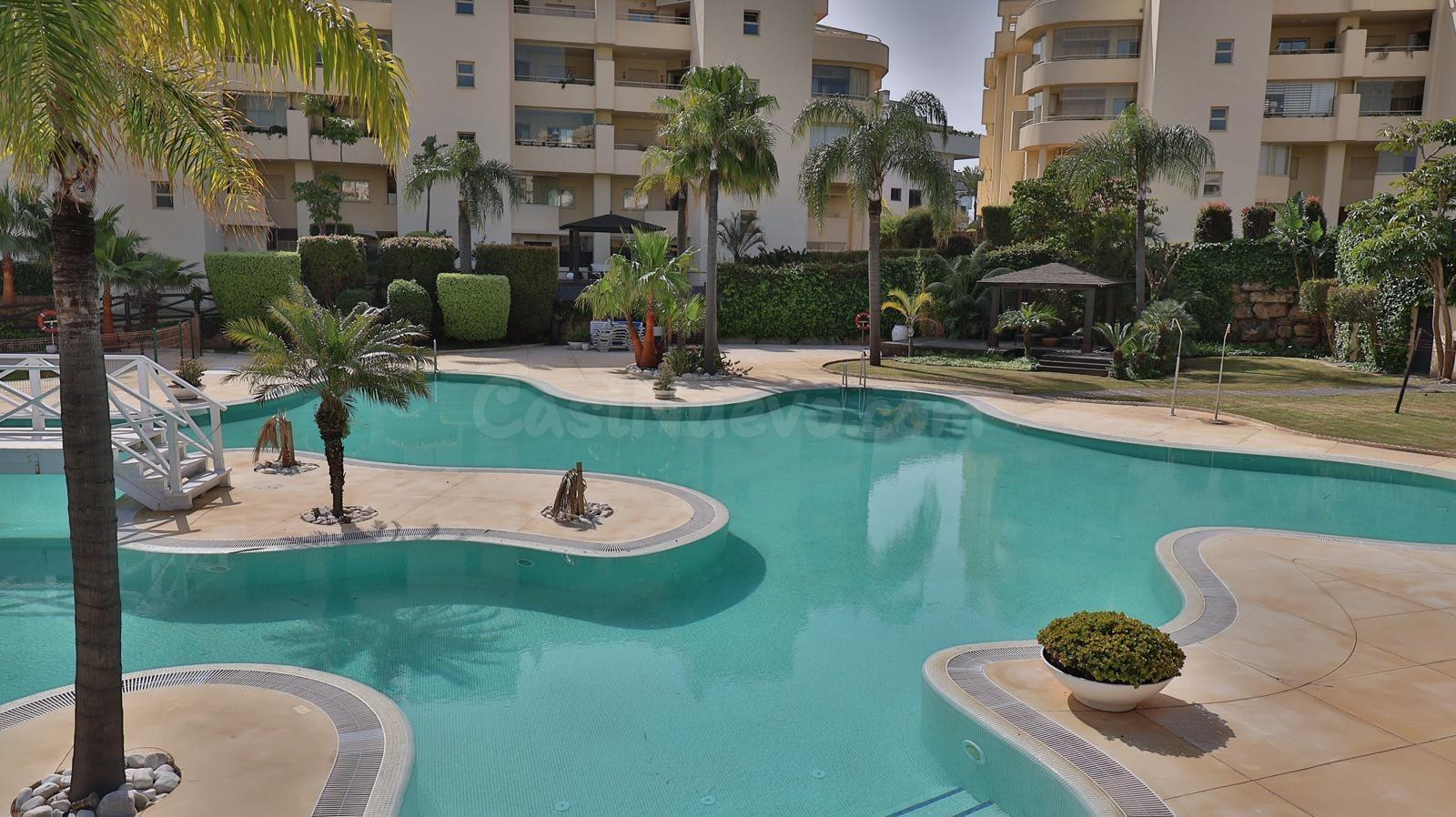Piso con gran terraza y privacidad en Miramar del Sol, Mijas Costa