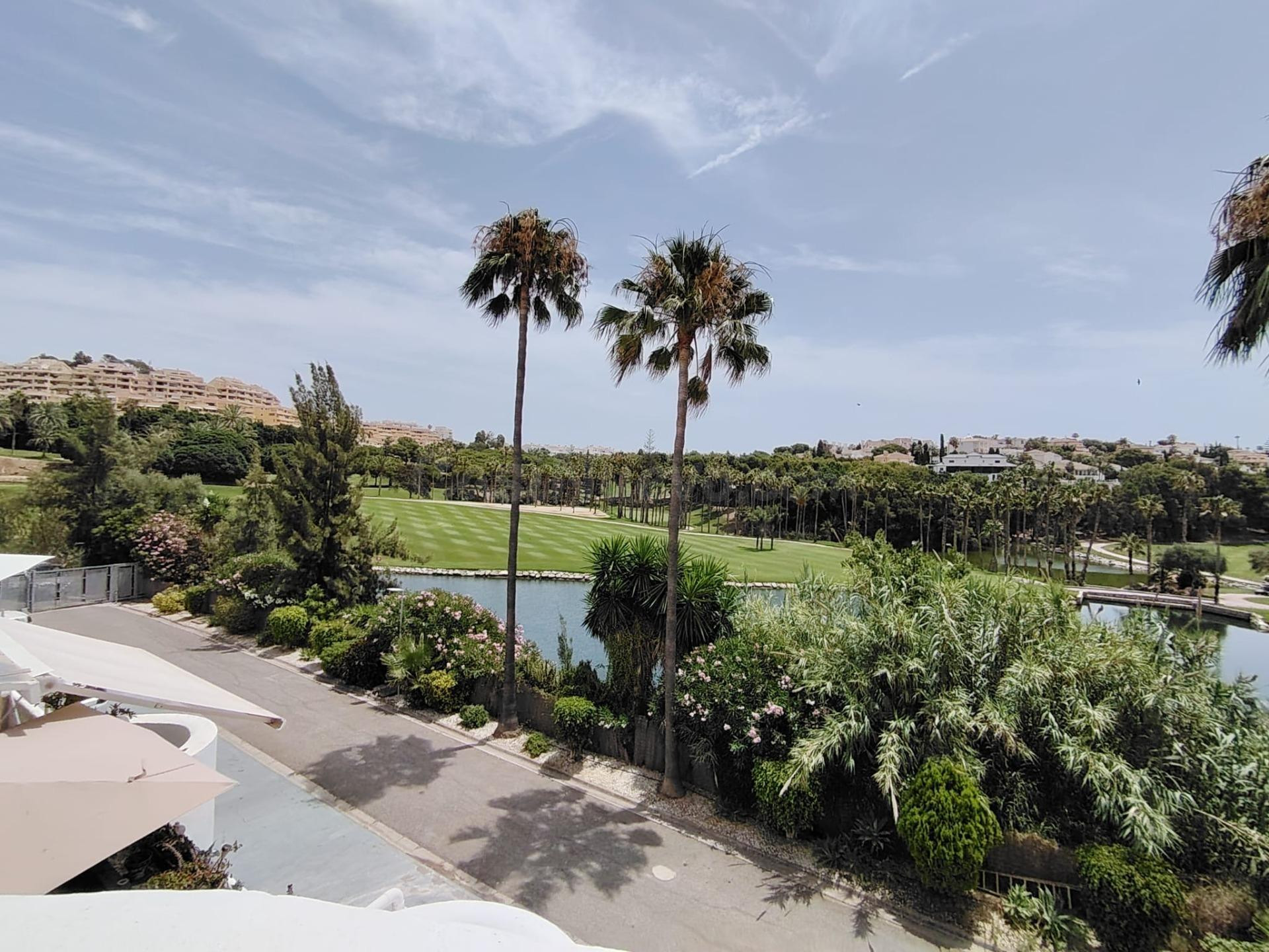 Impresionante Adosado en Nueva Torrequebrada, APARTAMENTO INDEPENDIENTE.Benalmádena - €599.000