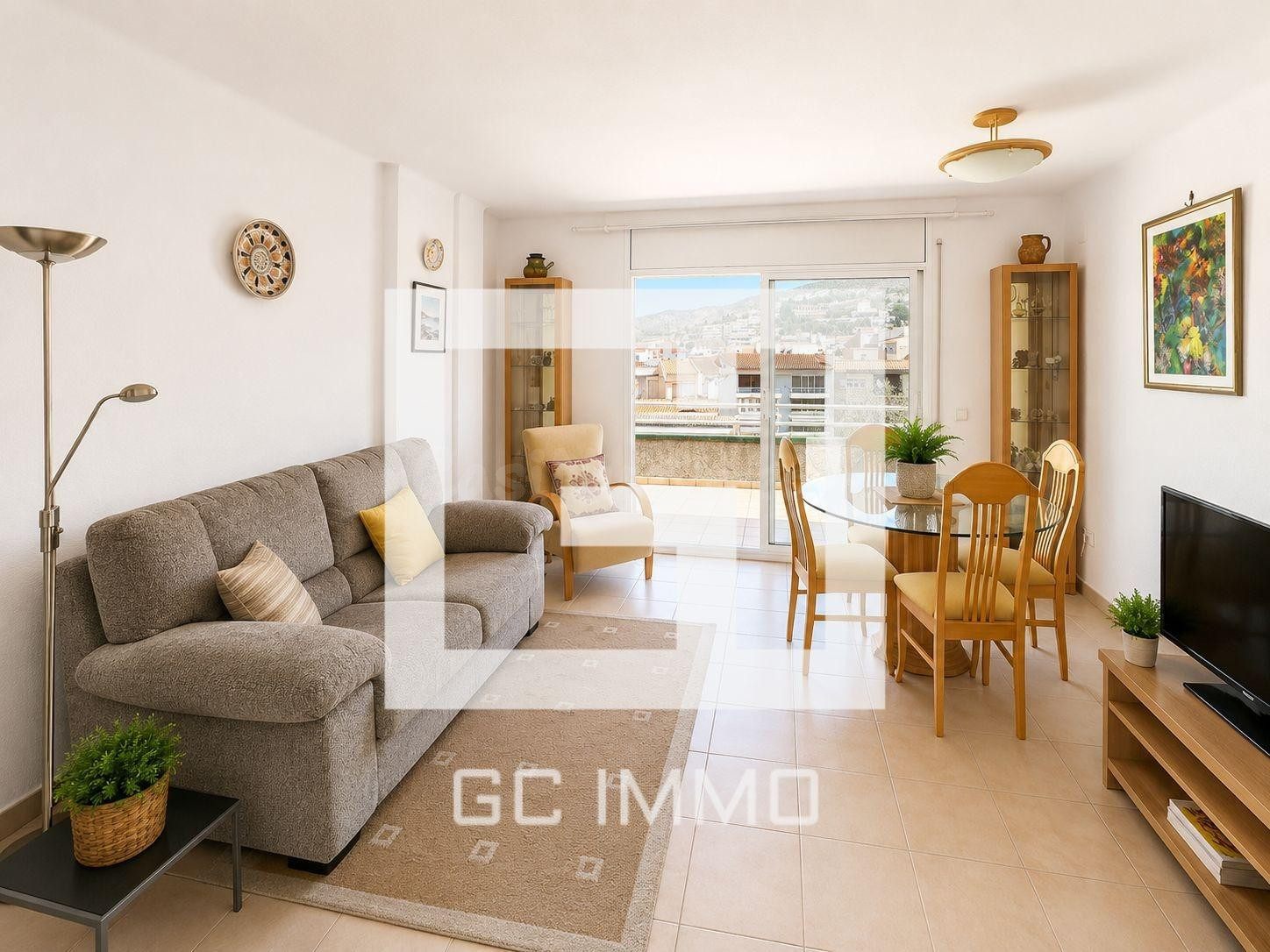 Ático dúplex en venta en el centro de Roses, a 100 m de la p
