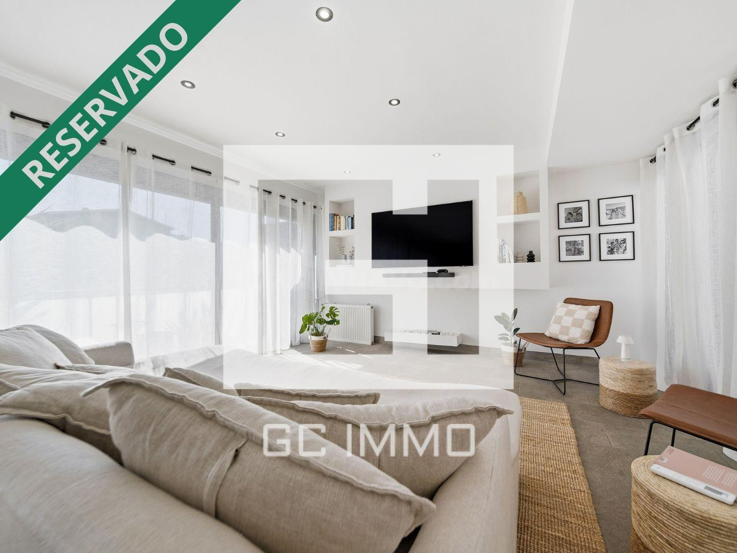 RESERVADA - CASA DE 4 habitaciones CON PISCINA COMUNITARIA EN EL CENTRO DE ROSES