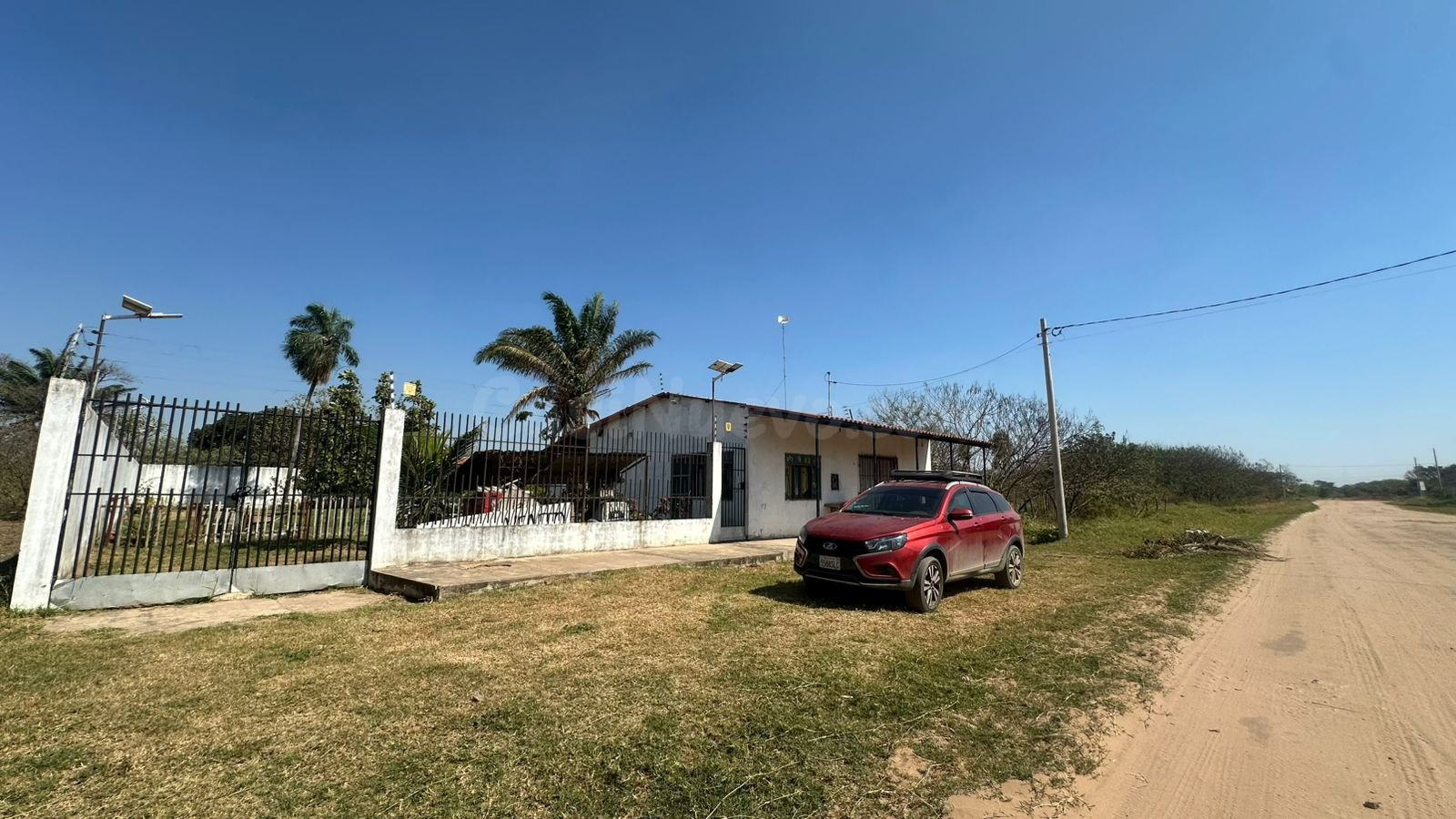 82.000$us Bonita casa con Piscina en Cotoca, Villa esmeralda - foto 2