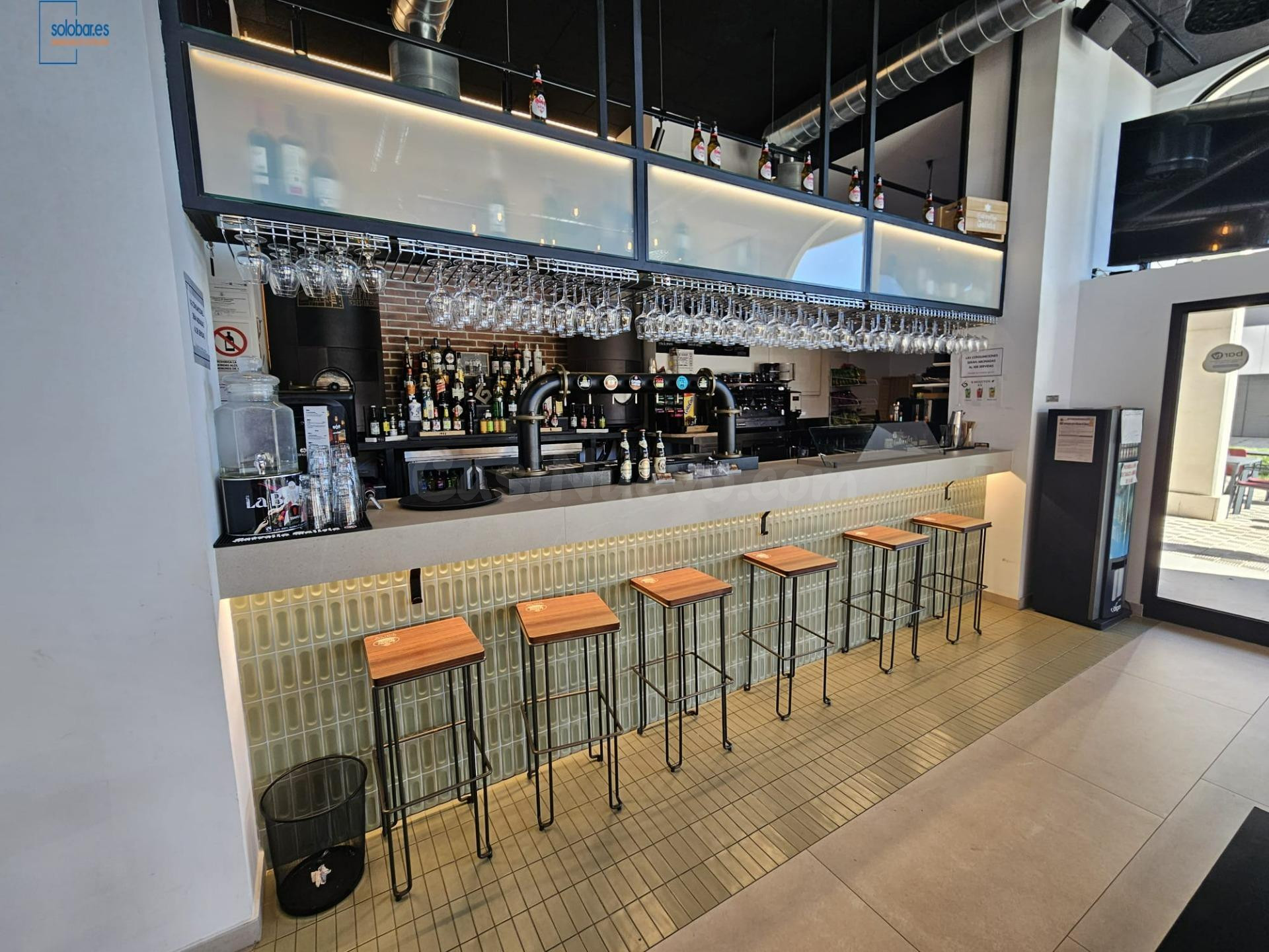 SOLOBAR TRASPASA MAGNIFICO Y NUEVO GASTROBAR - foto 3