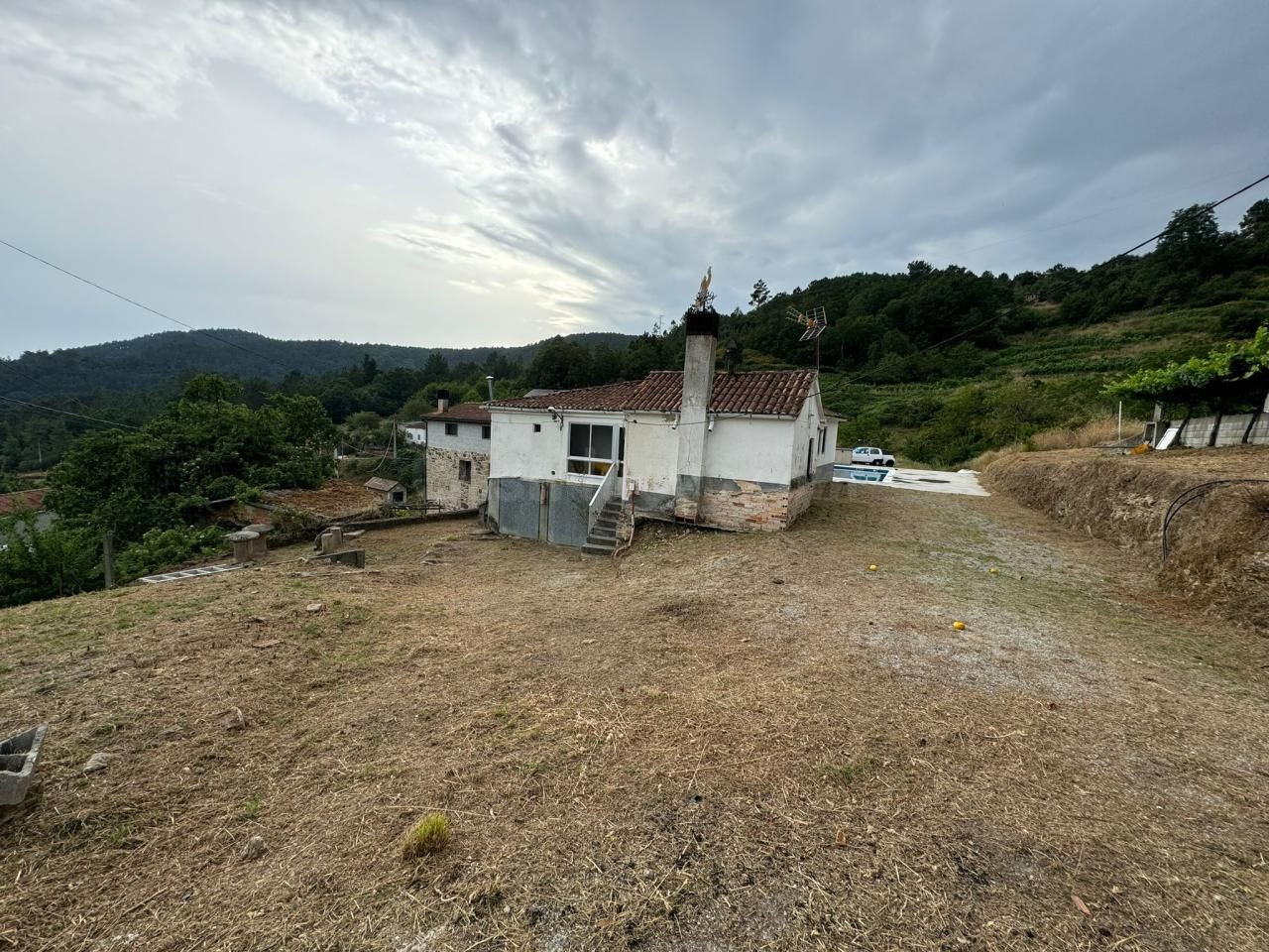 CASA EN VENTA EN  A RIBEIRA SACRA (PEROXA) CON PISCINA Y VIS