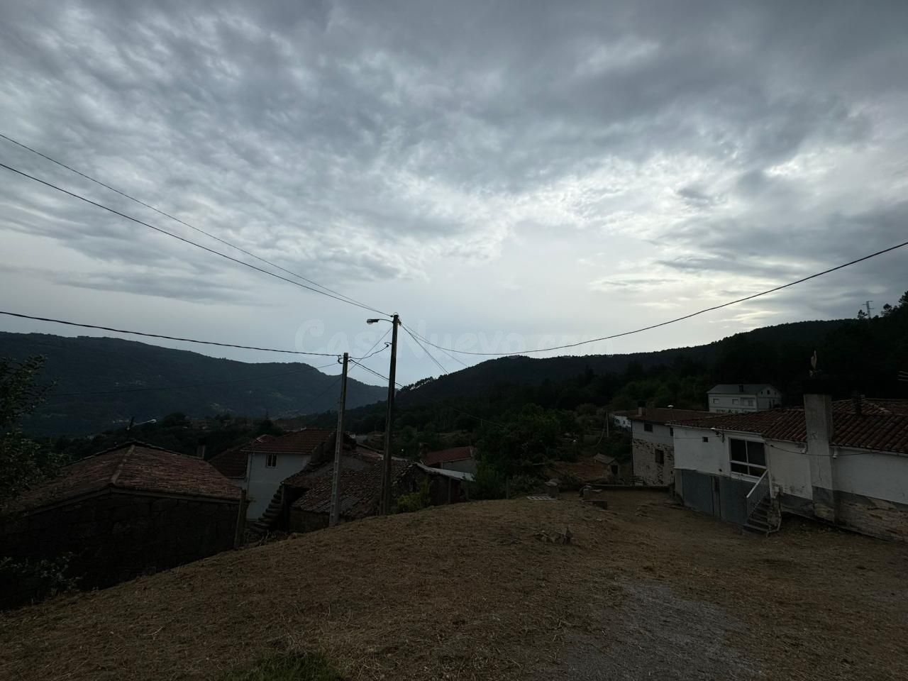 CASA EN VENTA EN  A RIBEIRA SACRA (PEROXA) CON PISCINA Y VIS - foto 3