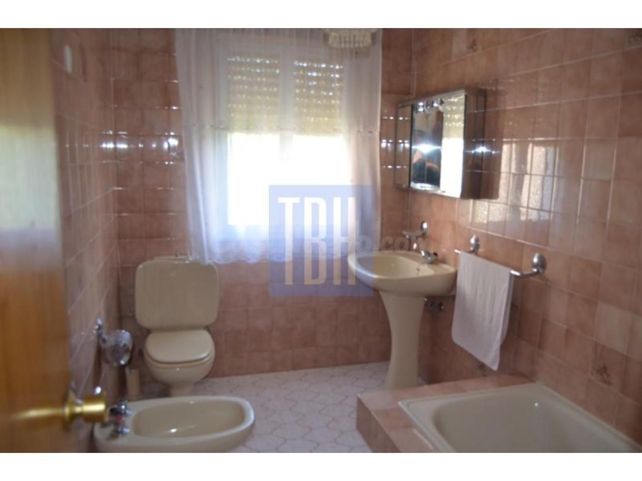 Chalet en venta en A Foz (Ribadavia) - foto 2