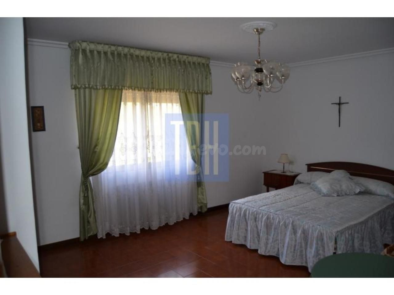 Chalet en venta en A Foz (Ribadavia) - foto 5