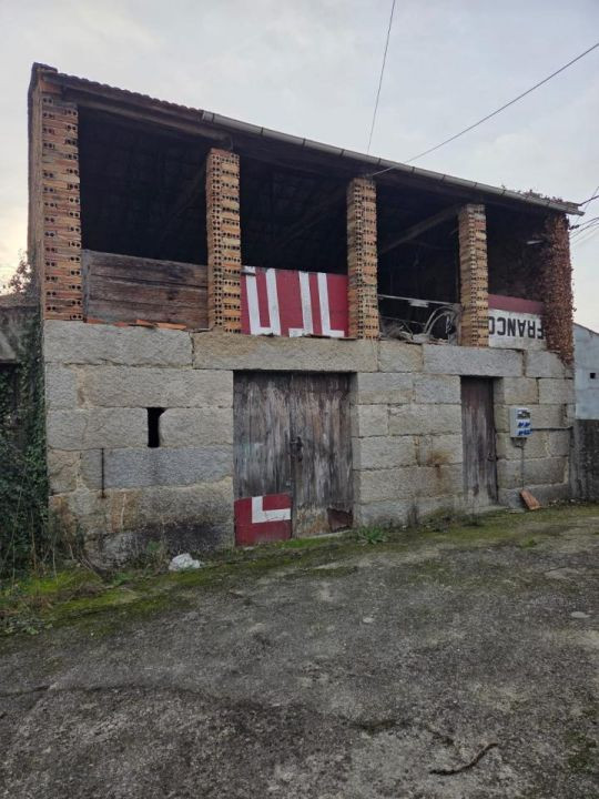 OPORTUNIDAD!!! SE VENDEN 2 CASAS REGISTRADAS  Y CON TERRENO 