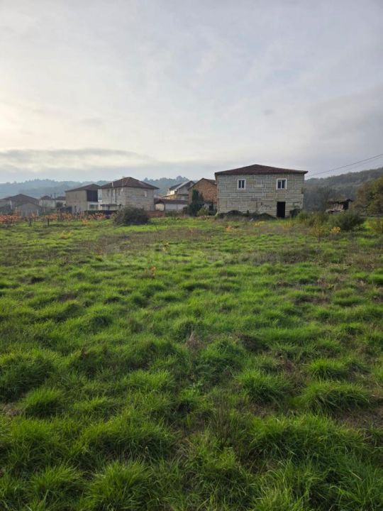 OPORTUNIDAD!!! SE VENDEN 2 CASAS REGISTRADAS  Y CON TERRENO  - foto 2