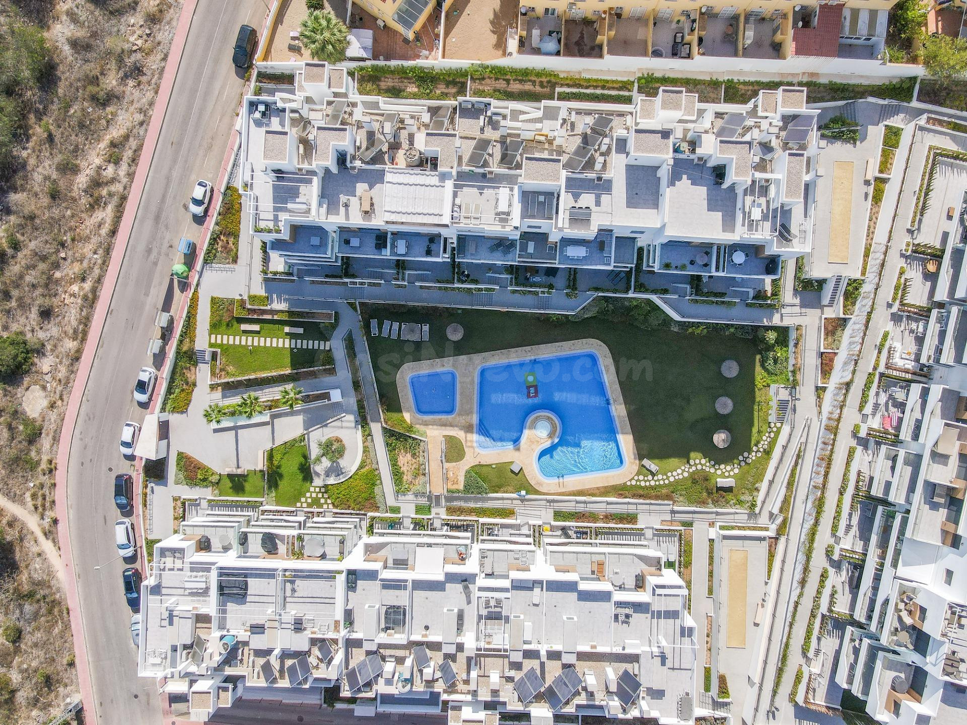 Ático de Lujo con Solárium Privado en Villamartín – Listo pa - foto 2
