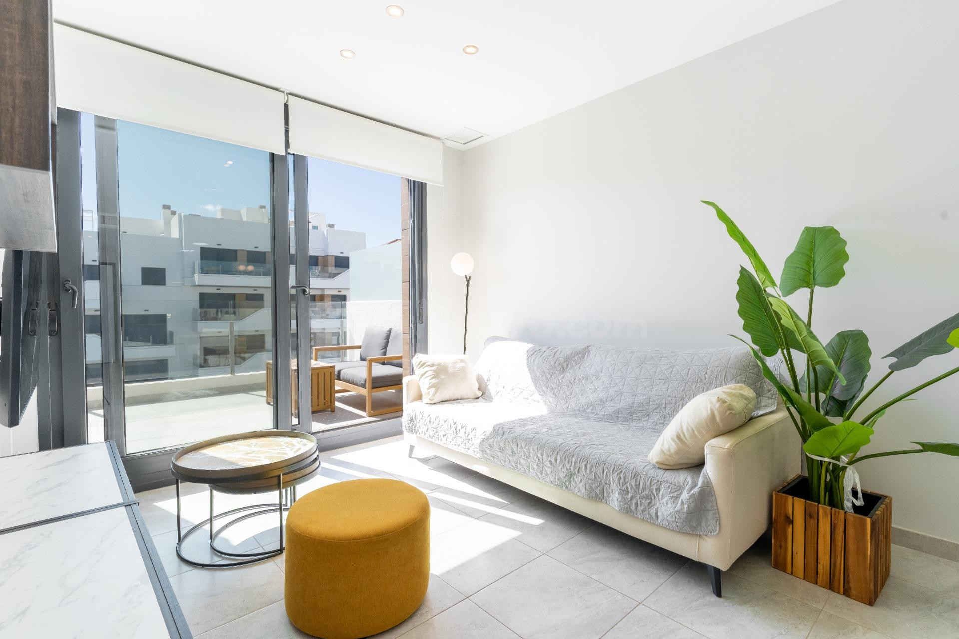 Ático de Lujo con Solárium Privado en Villamartín – Listo pa - foto 3