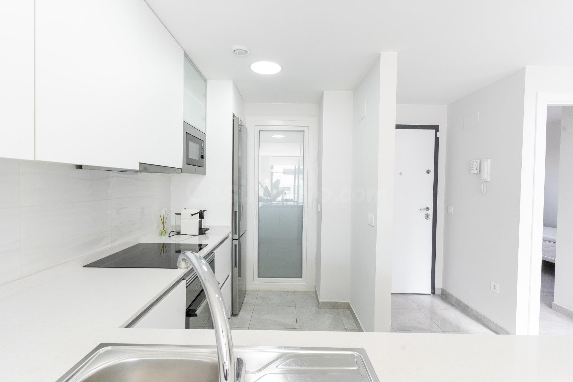 Ático de Lujo con Solárium Privado en Villamartín – Listo pa - foto 5