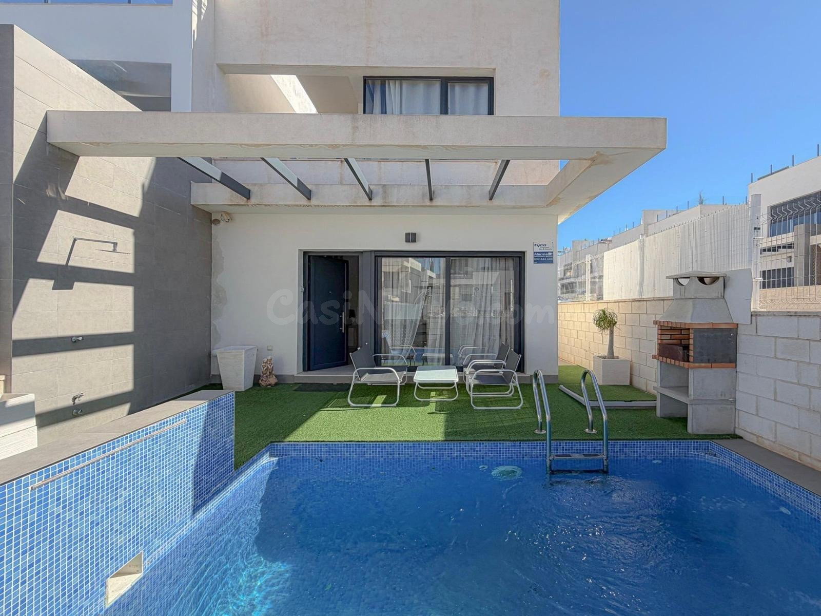 VILLA MODERNA CON PISCINA PRIVADA EN PAU 26, ORIHUELA COSTA