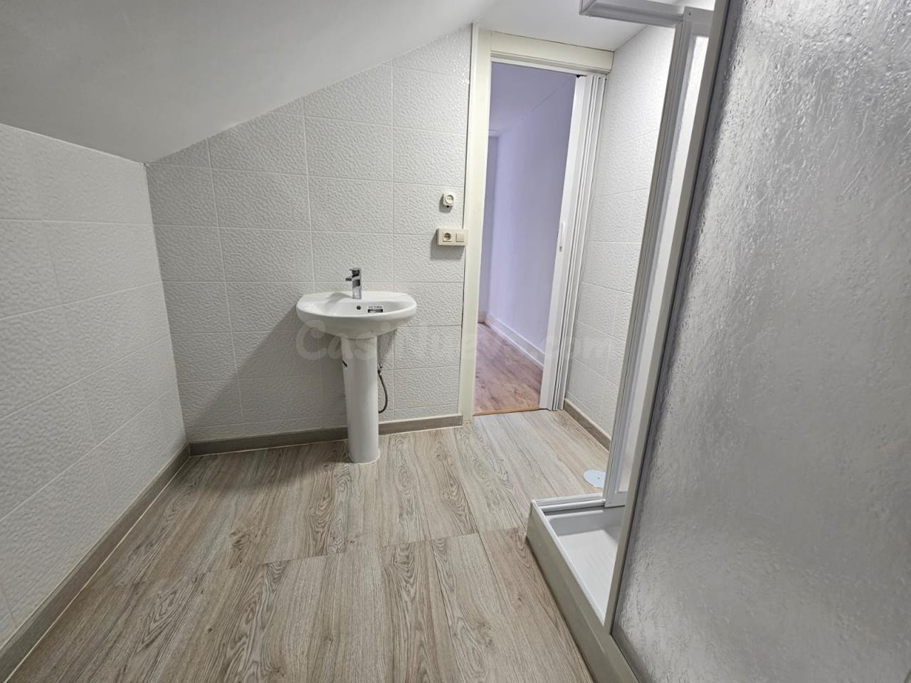 OPORTUNIDAD!!! SE VENDE EDIFICIO COMPLETO EN EL CENTRO DE RI - foto 4