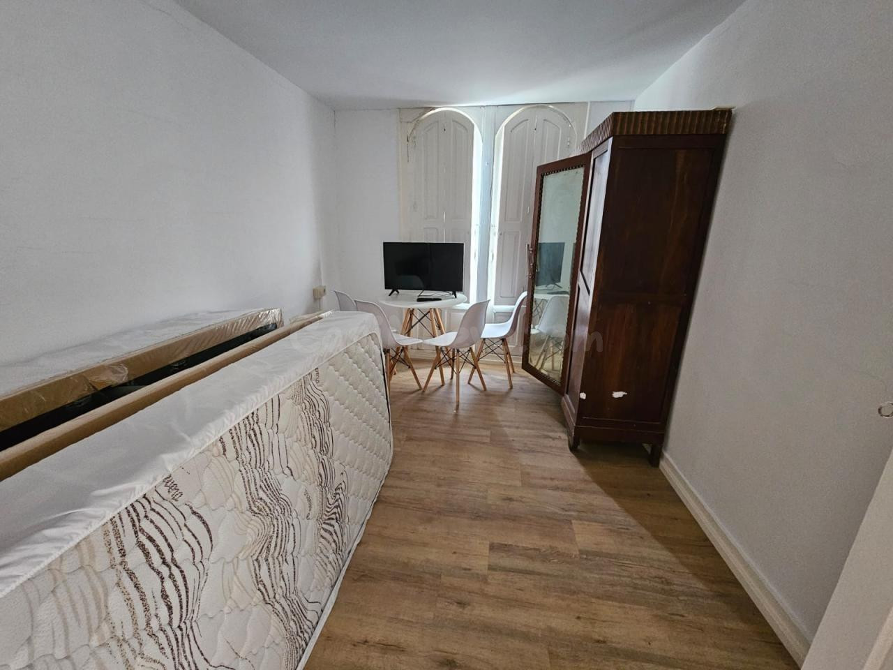 OPORTUNIDAD!!! SE VENDE EDIFICIO COMPLETO EN EL CENTRO DE RI - foto 5