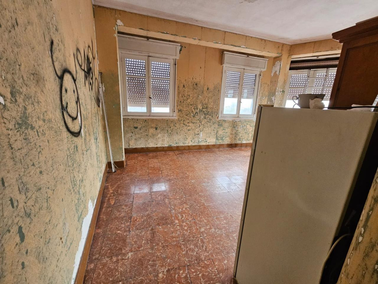 OPORTUNIDAD!!! SE VENDE PISO EN EL CENTRO DE RIBADAVIA - foto 2