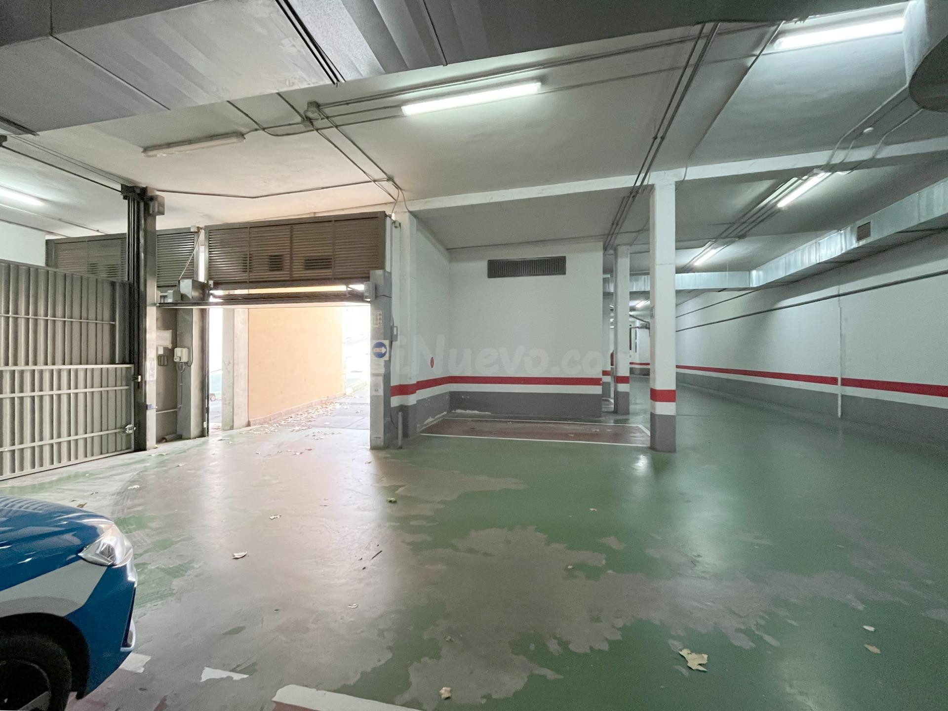 SE VENDE PLAZA DE GARAJE PARA COCHE GRANDE EN EL PICARRAL - foto 4
