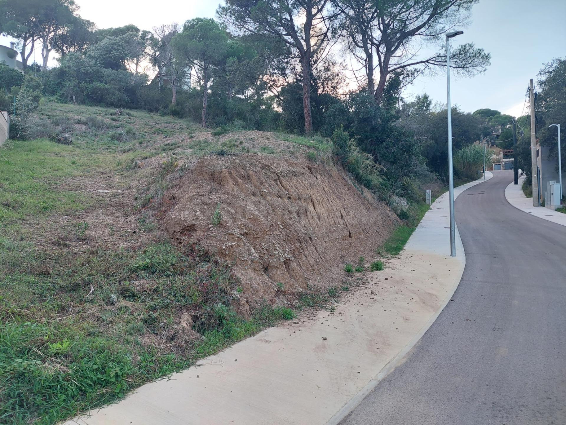 CALONGE: FANTASTICA PARCELA DE 588 M2 PARA CONSTRUIR LA CASA DE TUS SUEÑOS.  ZONA URB. MAS PERE.