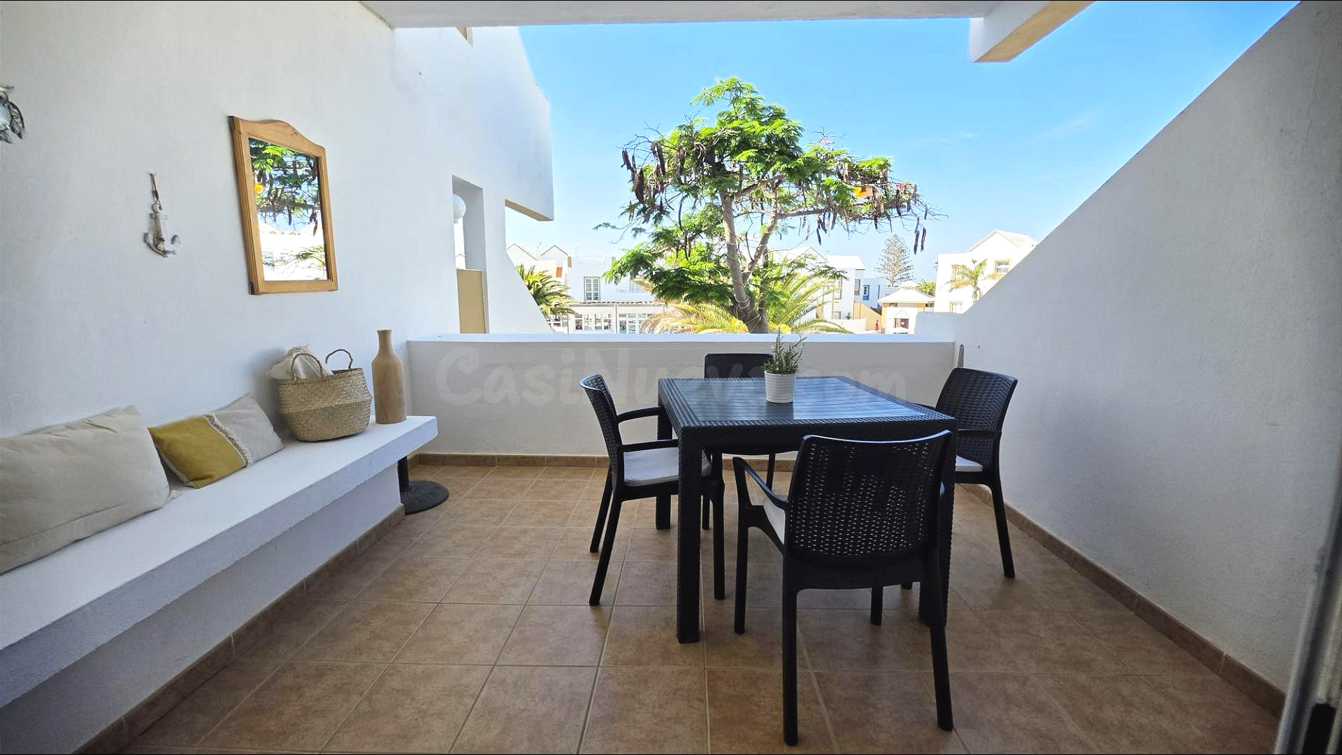 Excelente oportunidad de adquirir un apartamento en Puerto del Carmen a 300m de las playas
