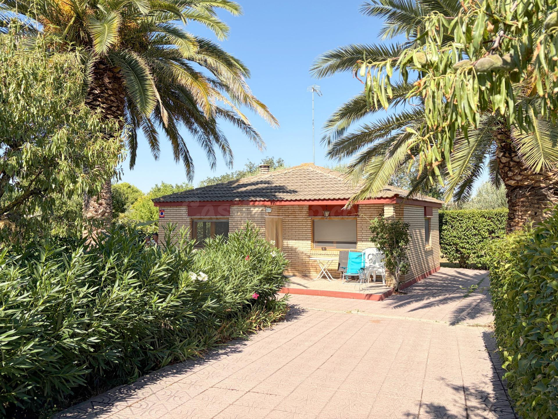 SE VENDE CASA INDEPENDIENTE CON TERRENO EN CADRETE - ZARAGOZ - foto 2