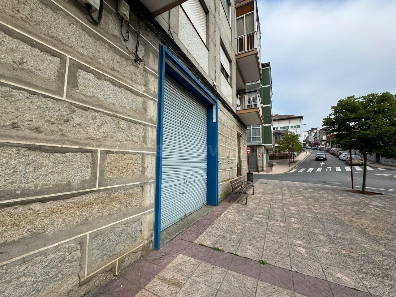 VENTA DE LOCAL EN A CARBALLEIRA EN ZONA DE MUCHO TRANSITO.