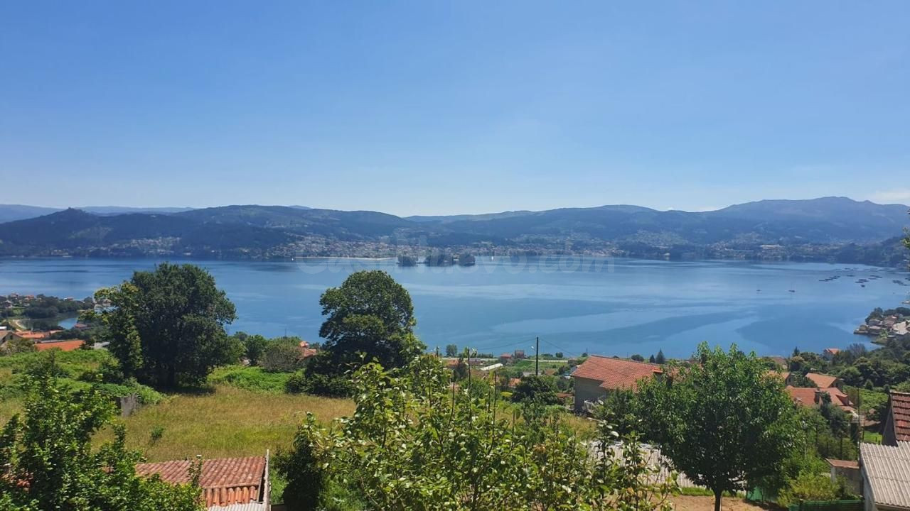 ¡INCREIBLE TERRENO DE 1700M2  CON VISTAS A 15 MINUTOS DE VIG