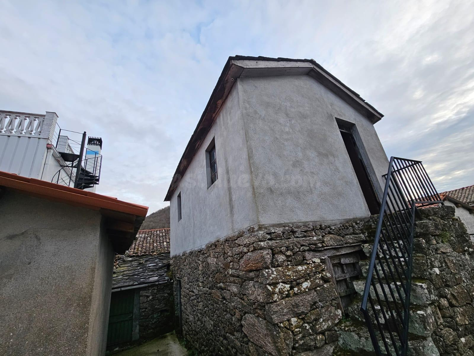 Preciosa casa para restaurar en la zona de Castro Caldelas - foto 3