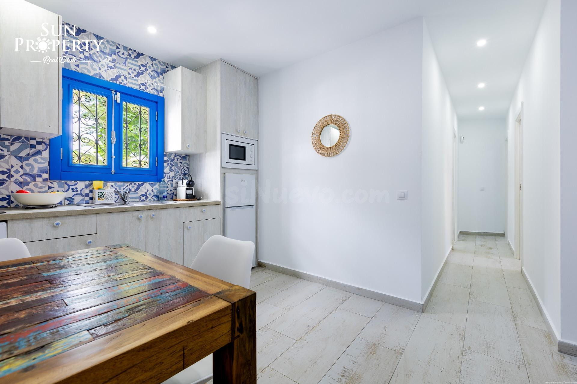 CASA TÍPICA REFORMADA A 50 METROS DE LA PLAYA – LOS CRISTIANOS