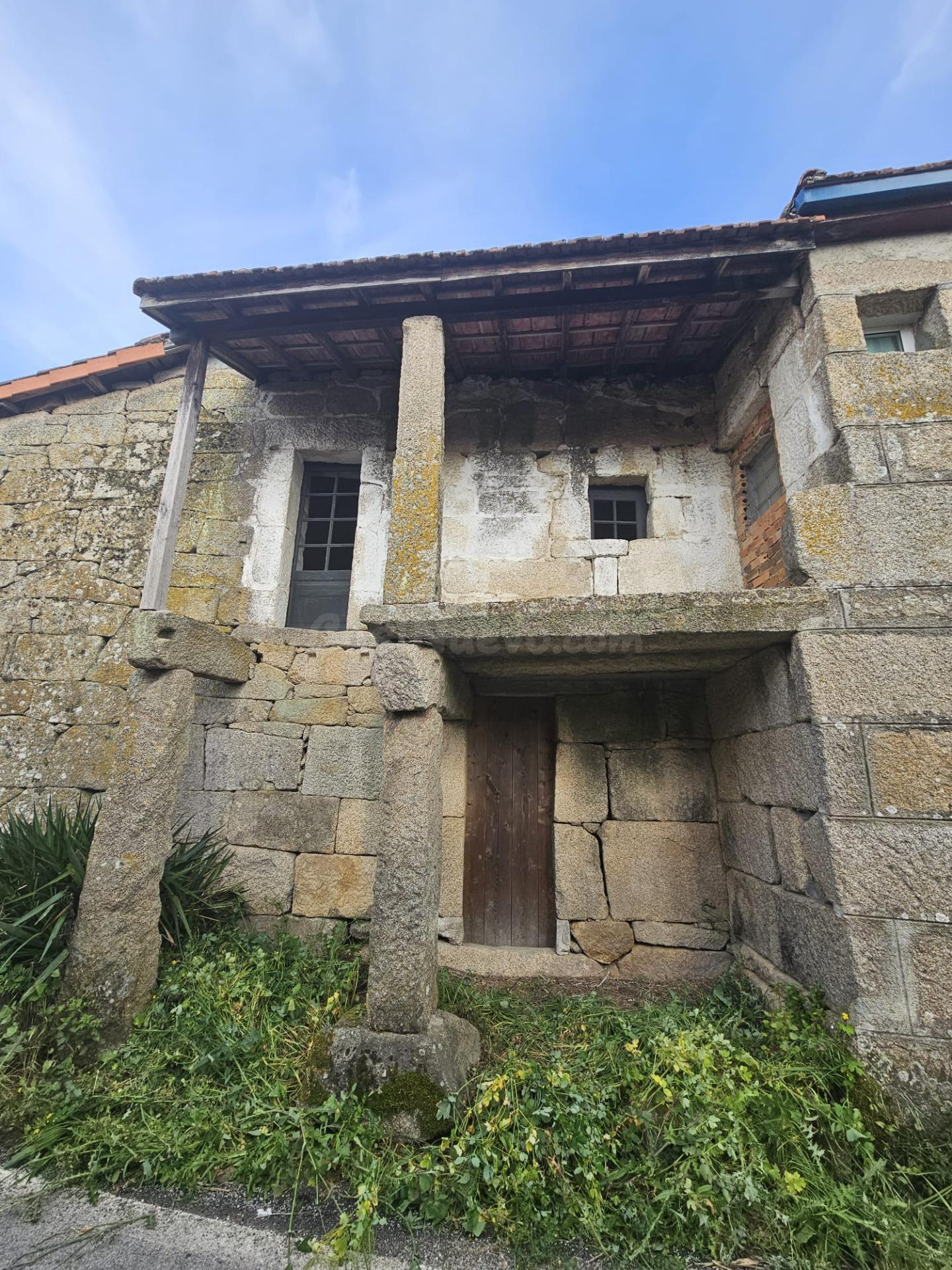 OPORTUNIDAD!!! SE VENDE CASA PARA REFORMAR EN  BEIRO