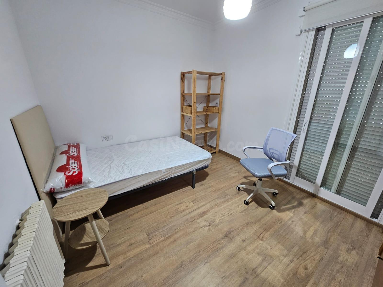 Amplio piso de cuatro habitaciones disponibles perfecto para estudiantes, no pierdas la oportunidad!!!